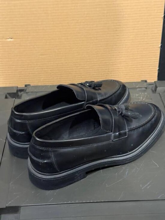 Zara Smart Tassel Loafers (Men\'s) [Size 42] (New Condition) main image 5